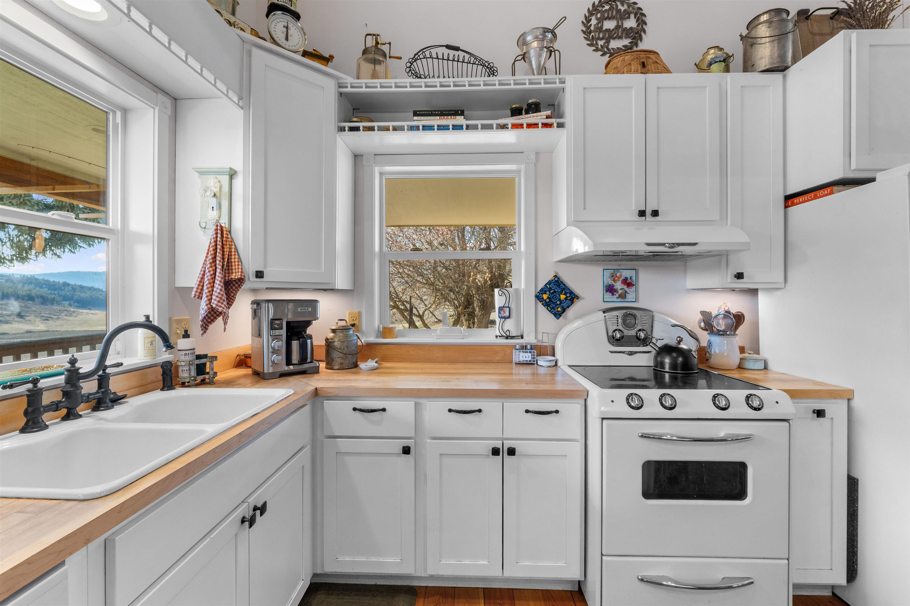 2694 Bridgeman-Rettinger Road Kettle Falls, WA 99141 - Photo 10 of 31