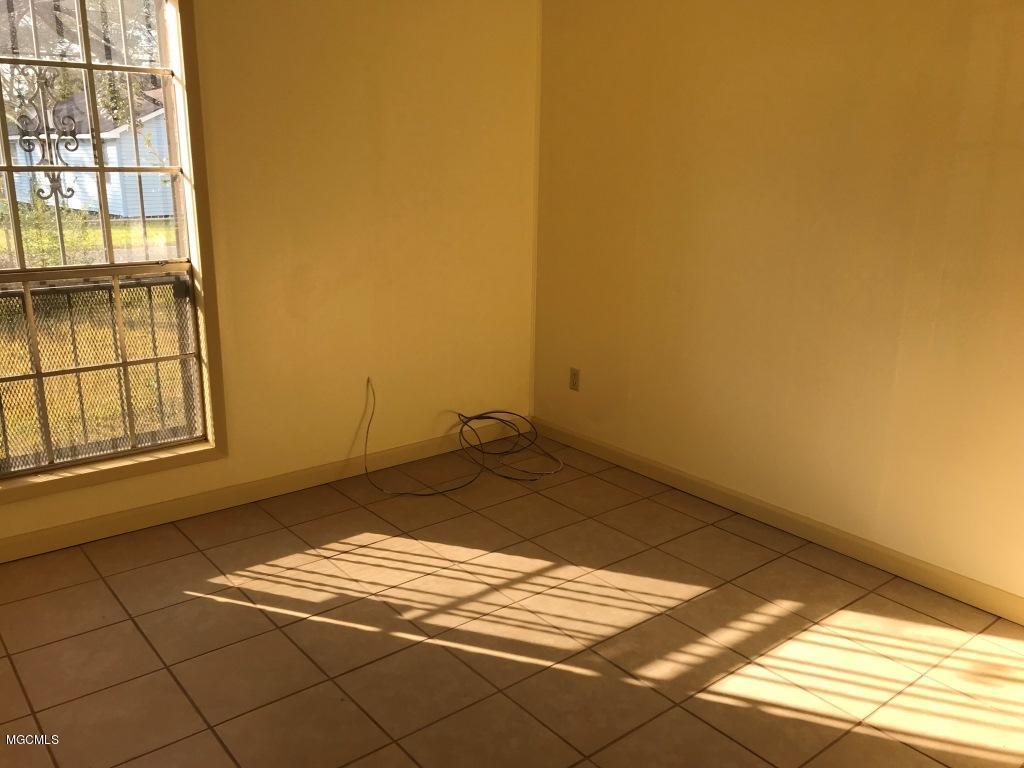 4100 Magnolia Street Moss Point, MS 39563 - Photo 3 of 8 050