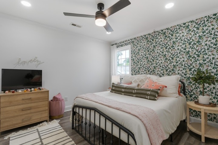 2010 Birch Lane Spring Hill, TN 37174 - Photo 23 of 47 a bedroom with a bed and flat screen tv