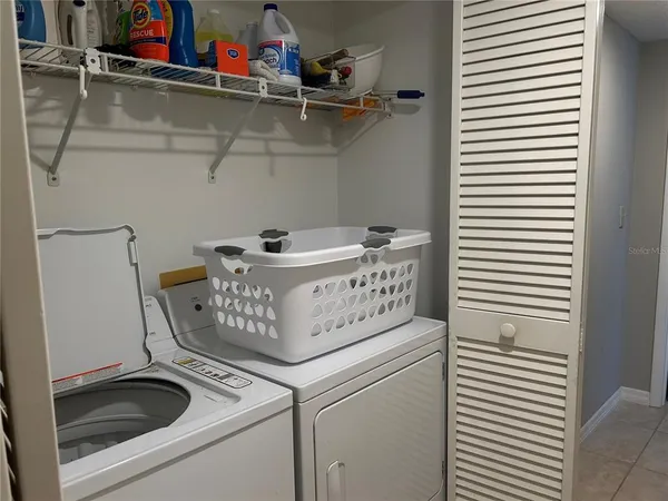 $1,950 | 5662 Gardens Drive, Unit 104, Sarasota, FL 34243
