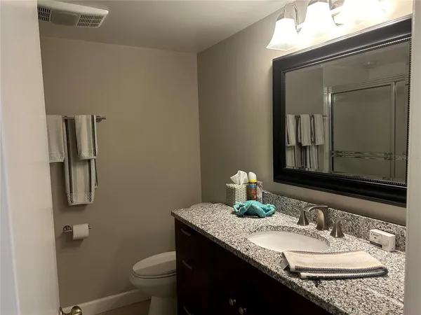 $1,950 | 5662 Gardens Drive, Unit 104, Sarasota, FL 34243