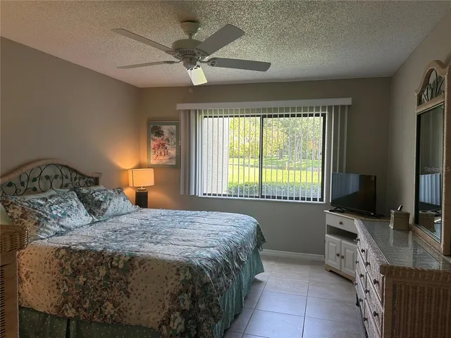 $1,950 | 5662 Gardens Drive, Unit 104, Sarasota, FL 34243
