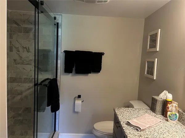 $1,950 | 5662 Gardens Drive, Unit 104, Sarasota, FL 34243