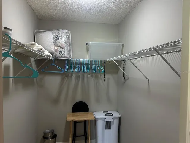 $1,950 | 5662 Gardens Drive, Unit 104, Sarasota, FL 34243