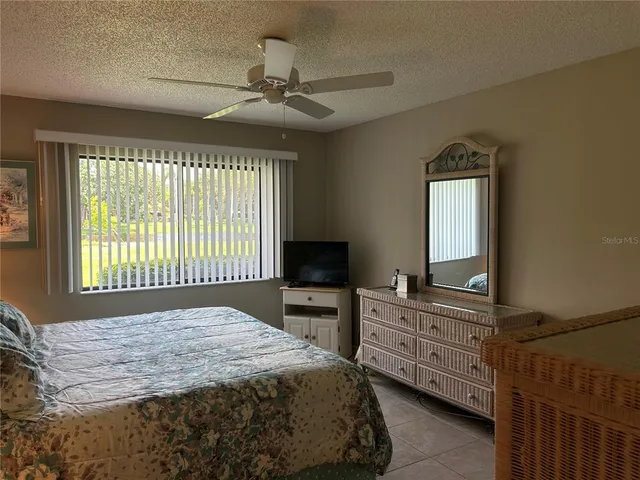 $1,950 | 5662 Gardens Drive, Unit 104, Sarasota, FL 34243