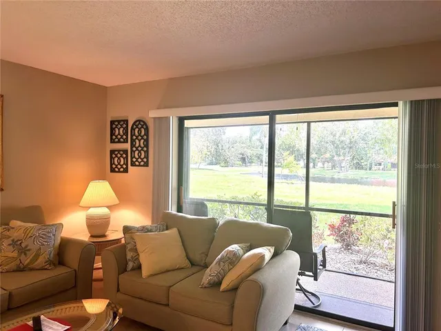 $1,950 | 5662 Gardens Drive, Unit 104, Sarasota, FL 34243
