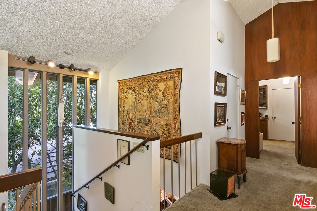 814 Leonard Road Los Angeles, CA 90049 - Photo 29 of 51 Gallery Image 29