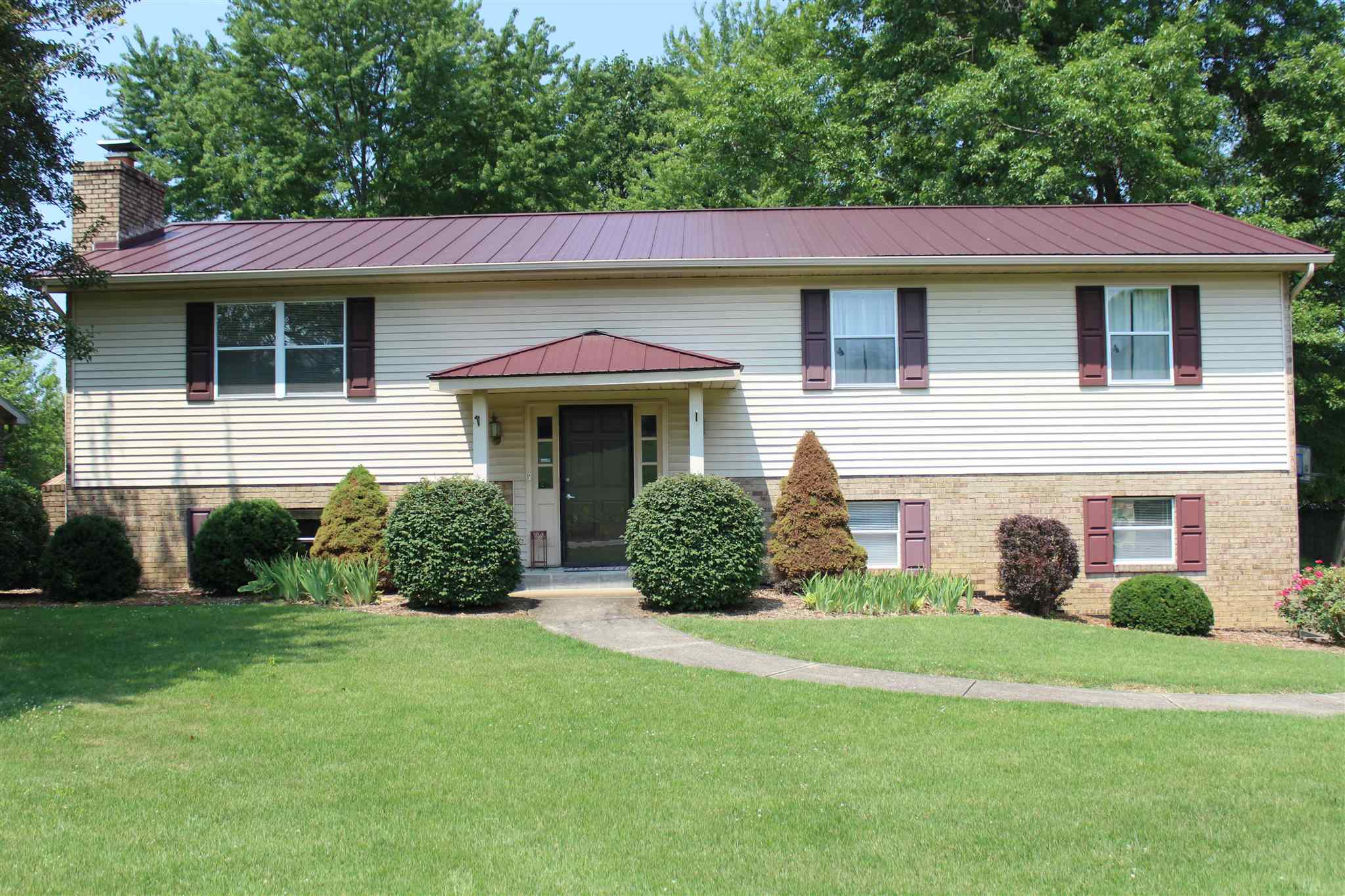 5155 Epworth Road Newburgh, IN 47630 - Photo 1 of 31 Gallery Image 1