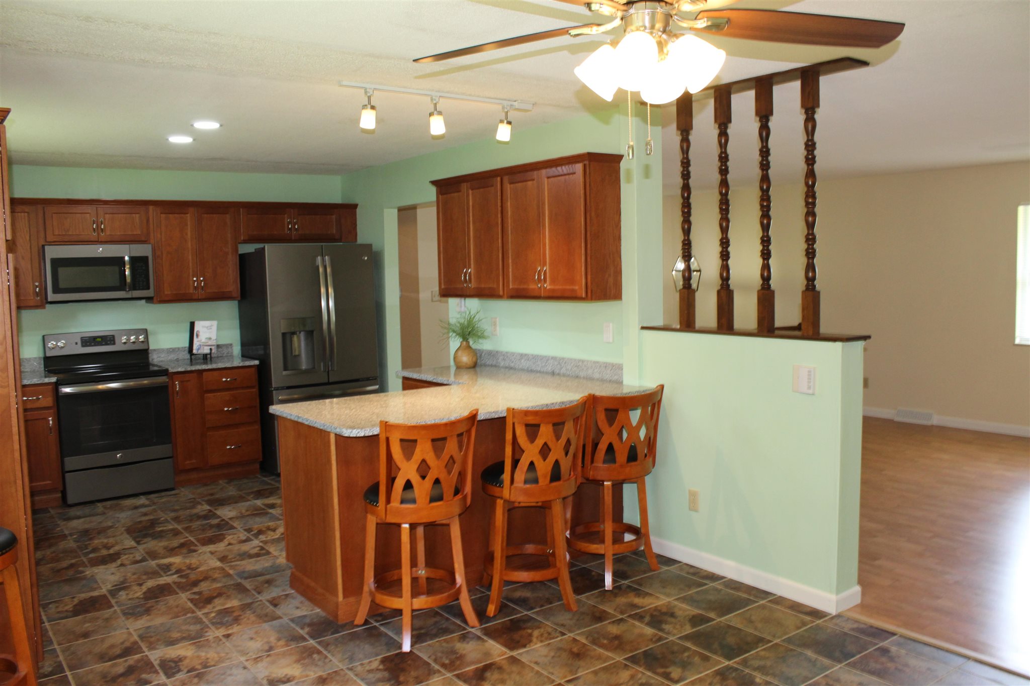 5155 Epworth Road Newburgh, IN 47630 - Photo 6 of 31 Gallery Image 6