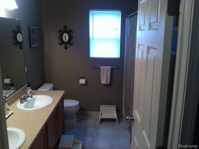 3232 Wren Lane Rochester, MI 48309 - Photo 6 of 10 6.JPG