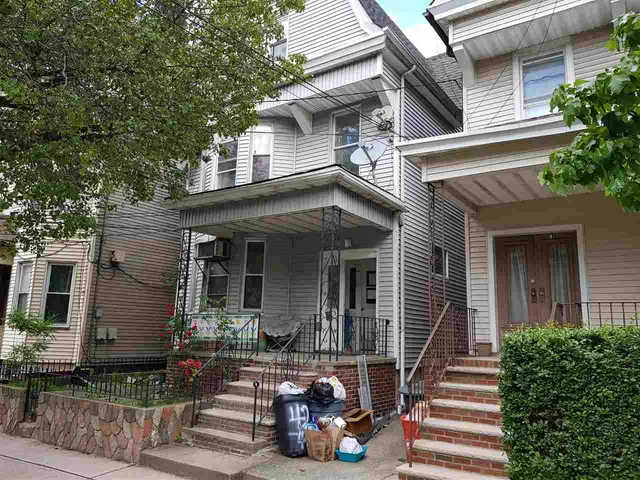 $1,600 | 42 49th Street, Unit 3R, Weehawken, NJ 07086