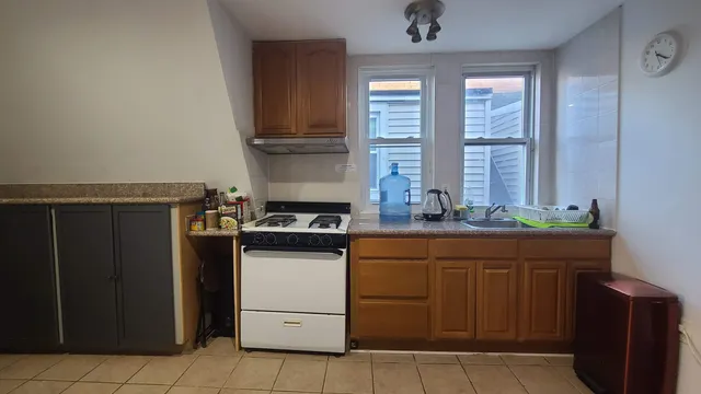 $1,600 | 42 49th Street, Unit 3R, Weehawken, NJ 07086