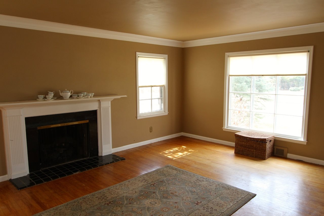 230 Hamilton Road Bloomfield Hills, MI 48301 - Photo 7 of 27 31344155-6.JPG