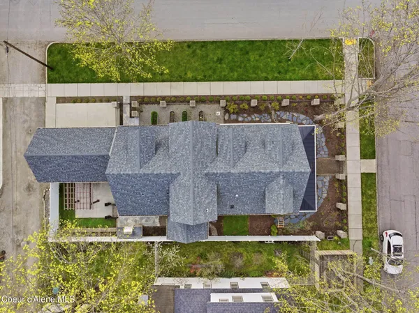 $1,999,000 | 804 East Wallace Avenue, Coeur D'Alene, ID 83814