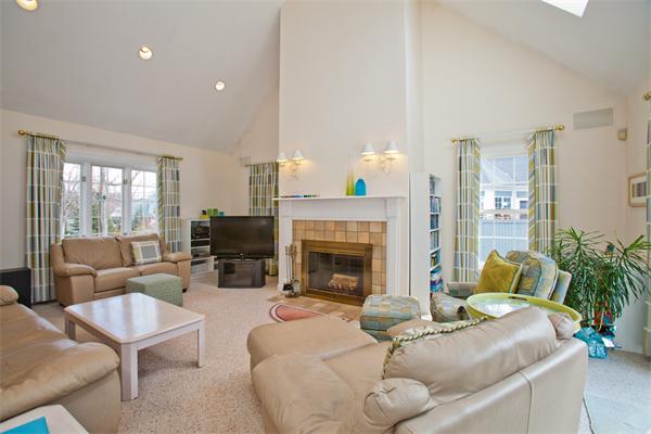 161 Forest Street Wellesley, MA 02481 - Photo 13 of 19