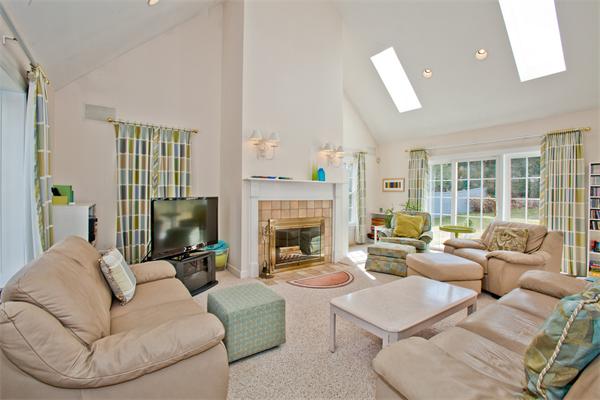 161 Forest Street Wellesley, MA 02481 - Photo 14 of 19
