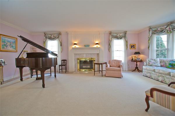 161 Forest Street Wellesley, MA 02481 - Photo 3 of 19