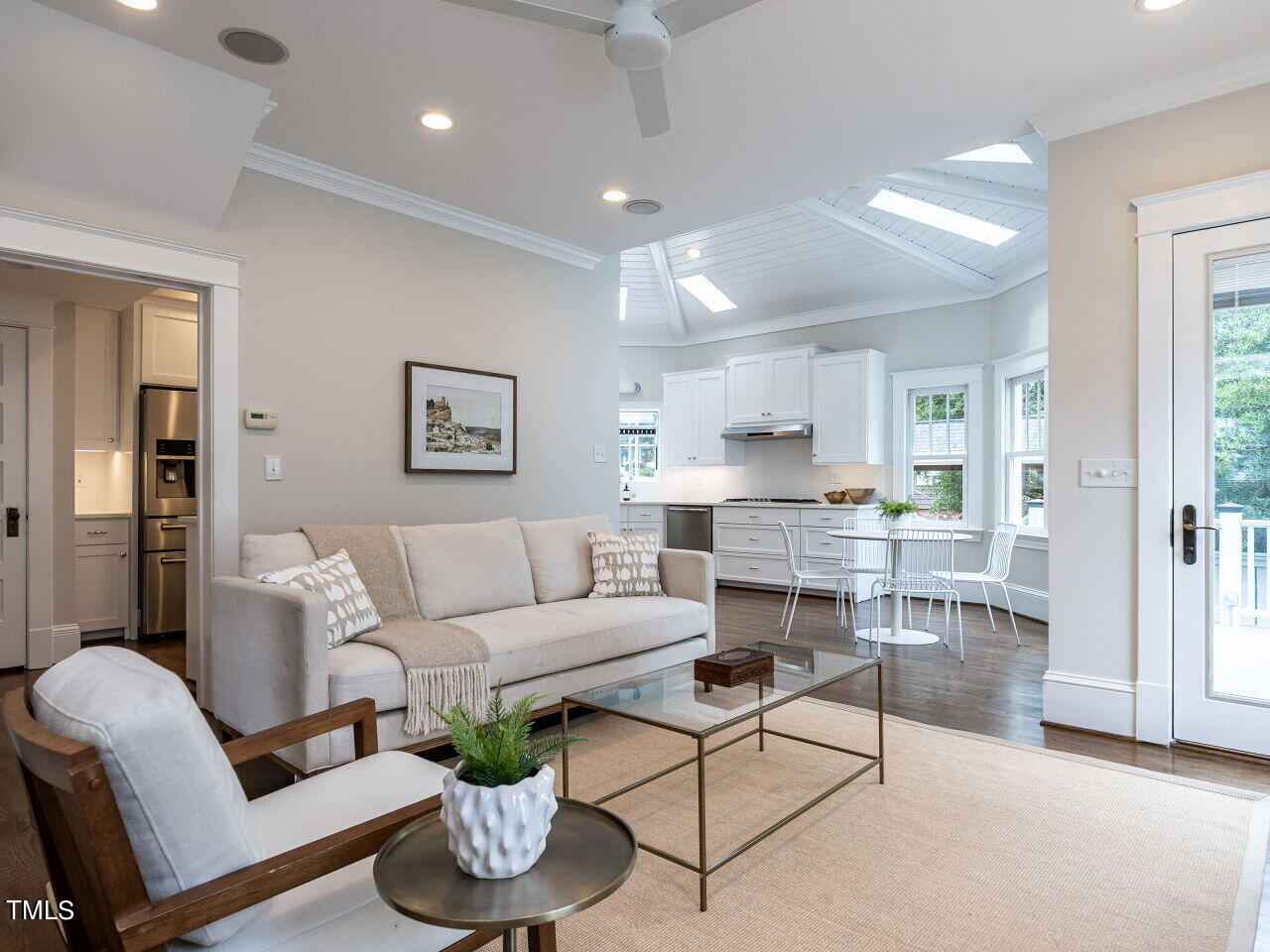 200 West Whitaker Mill Road Raleigh, NC 27608 - Photo 16 of 35 020-1280x960-family-room