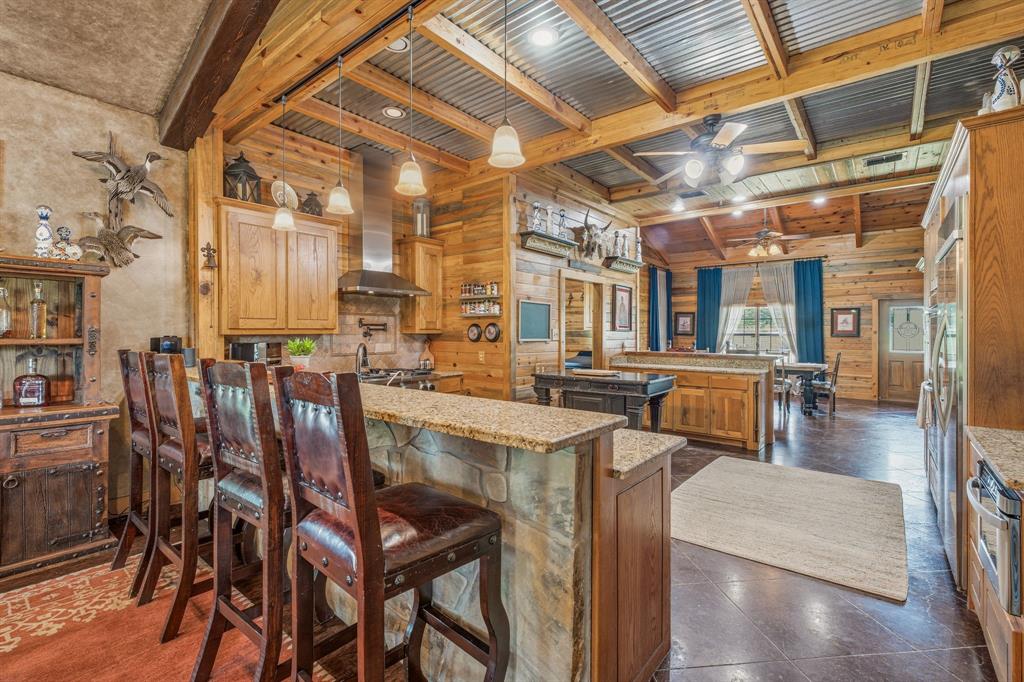 261 Dub Lane Weatherford, TX 76088 - Photo 11 of 40