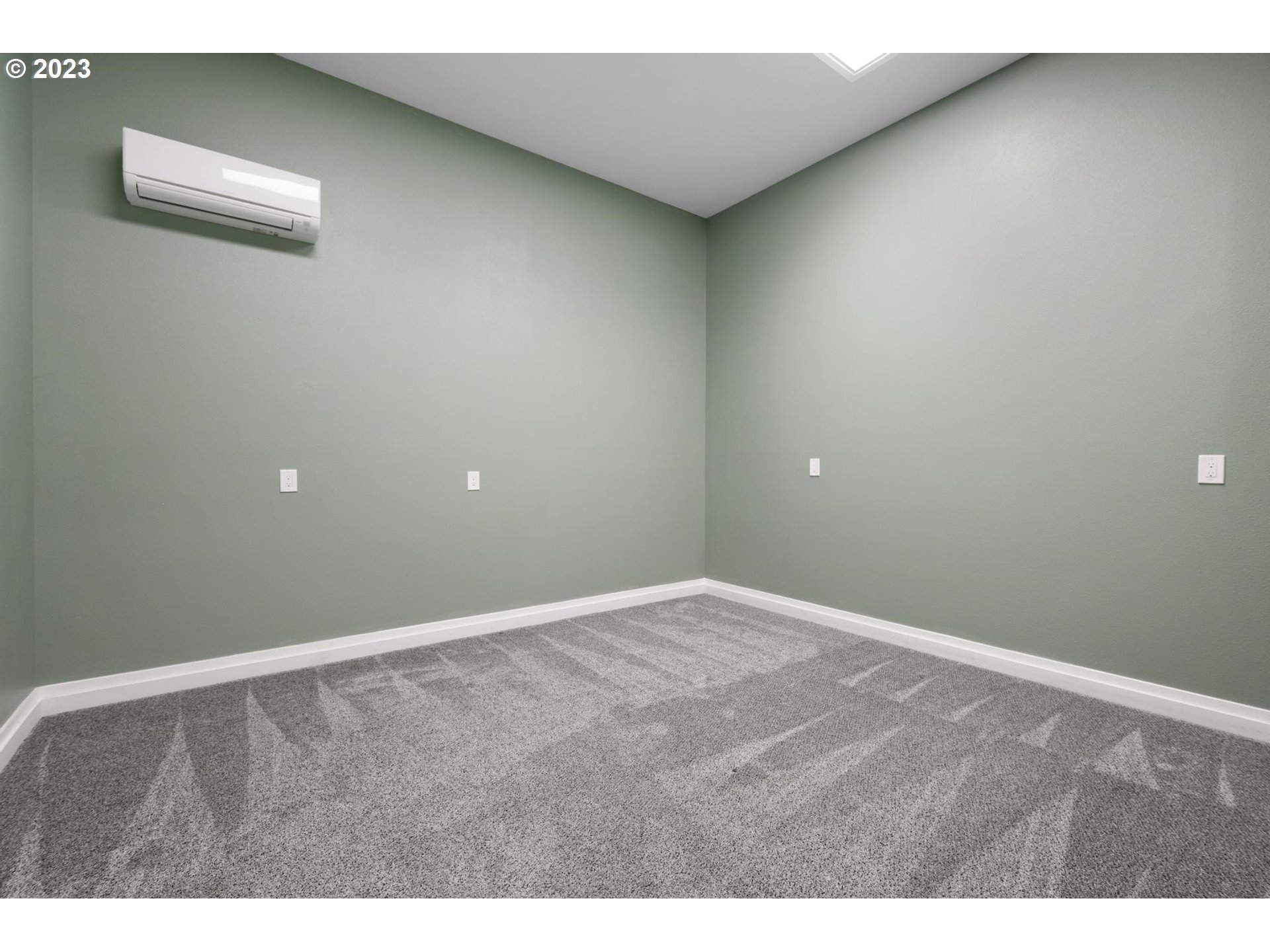 40798 Hillcrest Loop Astoria, OR 97103 - Photo 20 of 33 Bonus Room