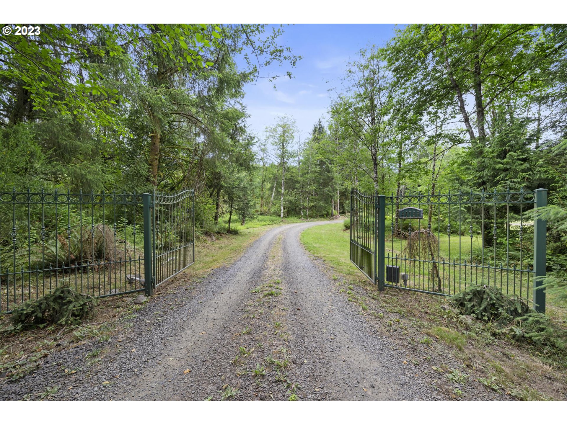 40798 Hillcrest Loop Astoria, OR 97103 - Photo 23 of 33 Driveway