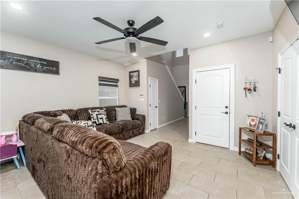 709 La Laguna Road Mission, TX 78572 - Photo 15 of 41