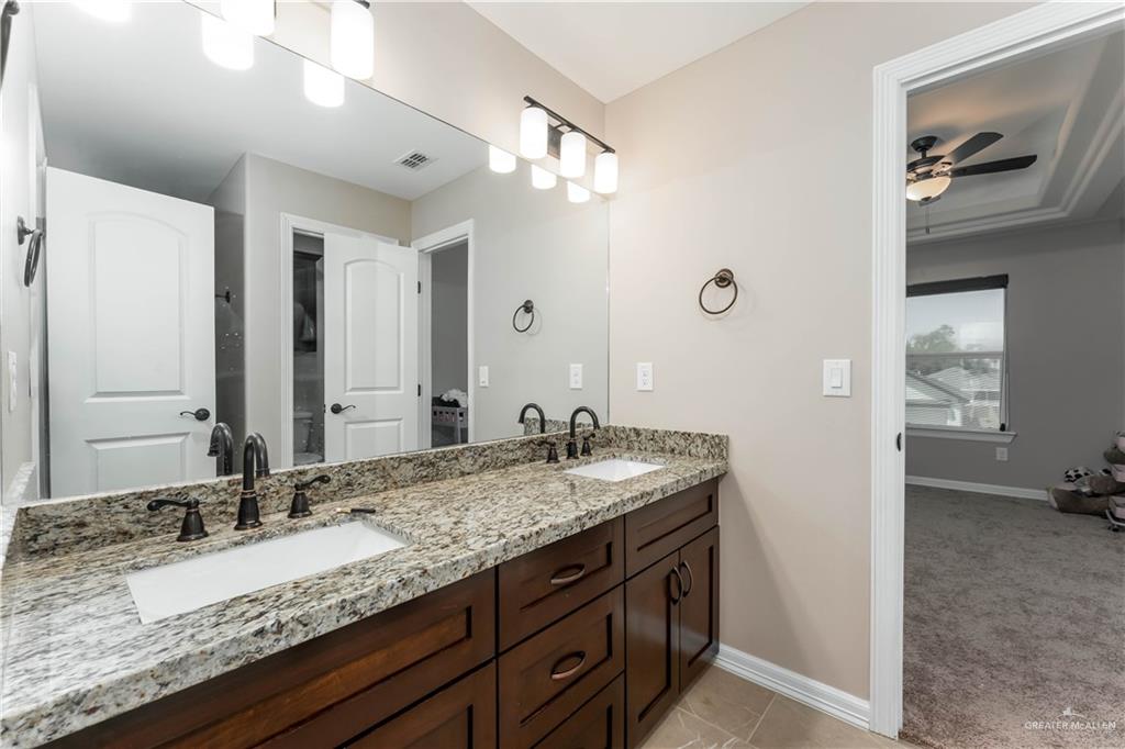 709 La Laguna Road Mission, TX 78572 - Photo 20 of 41