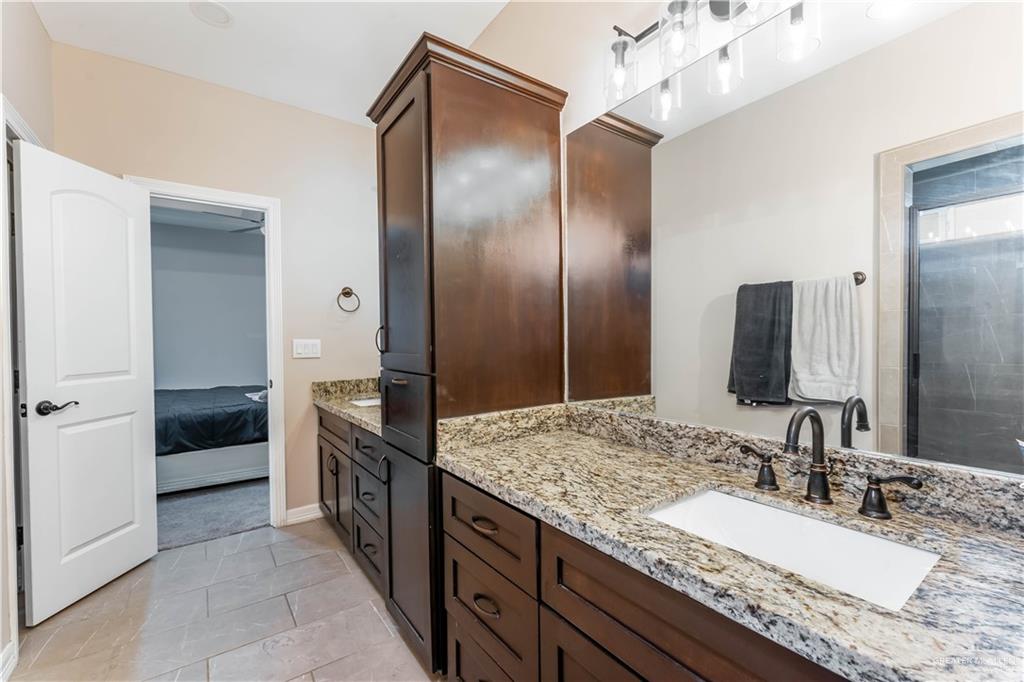 709 La Laguna Road Mission, TX 78572 - Photo 22 of 41