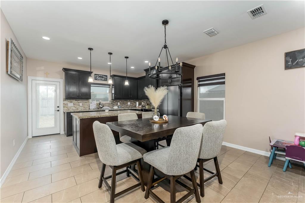 709 La Laguna Road Mission, TX 78572 - Photo 9 of 41