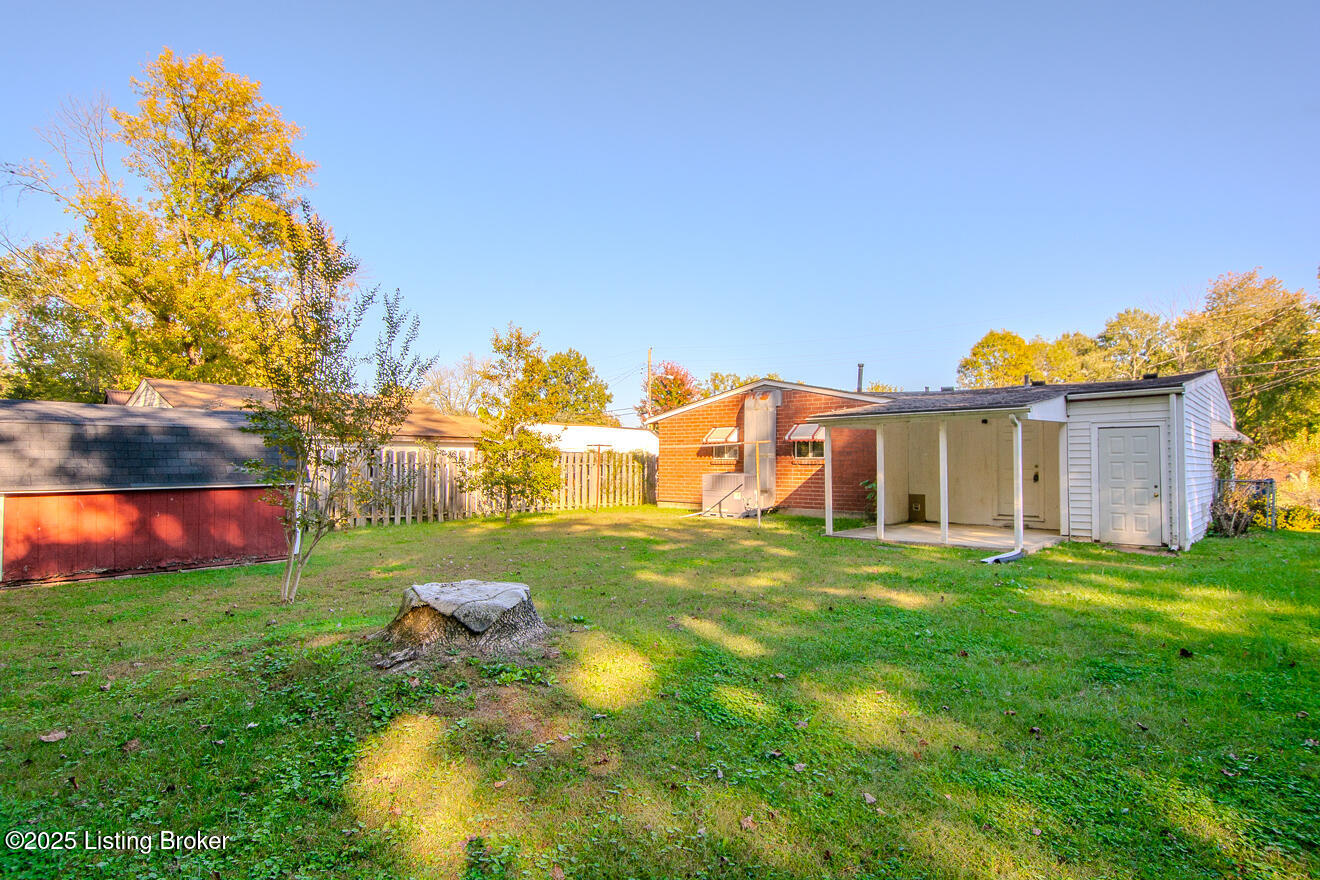 8722 James R Road Fairdale, KY 40118 - Photo 39 of 46 JamesR-40