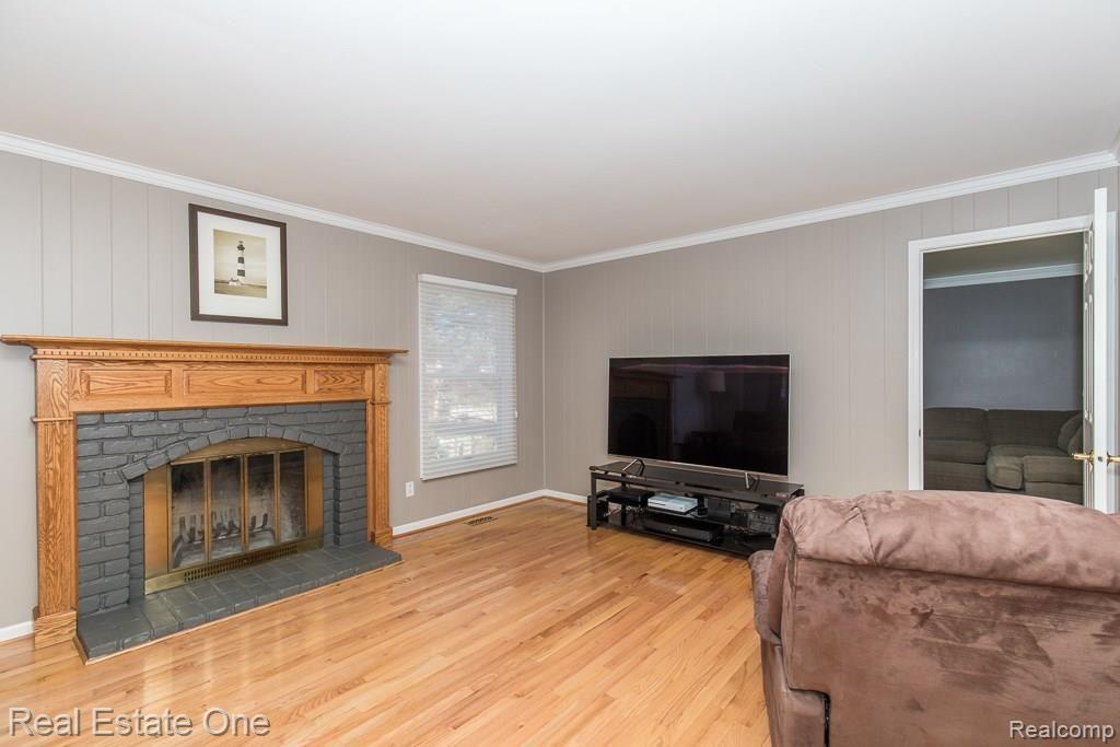1352 Chestnut Lane Rochester Hills, MI 48309 - Photo 14 of 35
