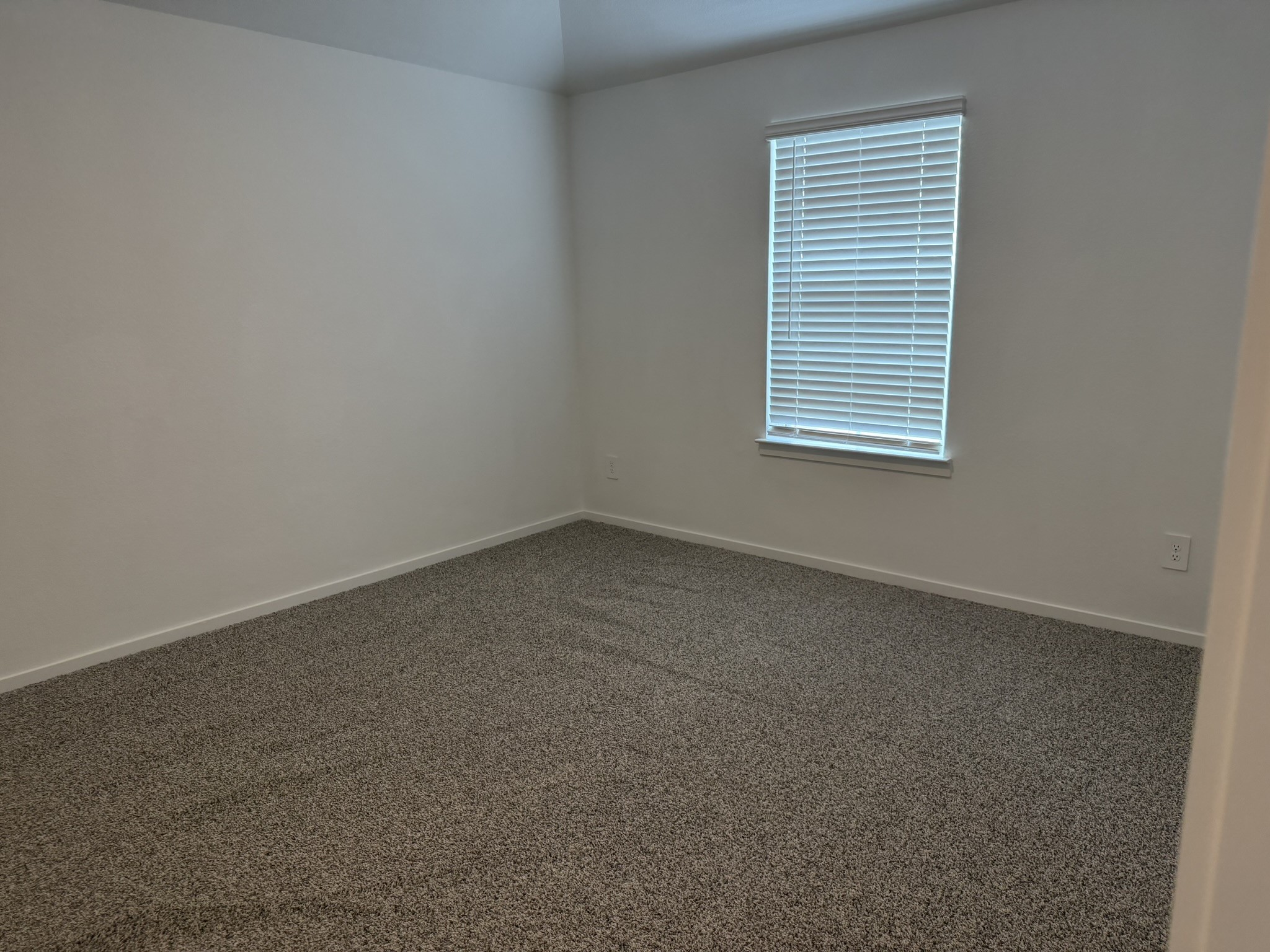 407 Robin Court Angleton, TX 77515 - Photo 18 of 43