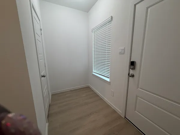 $2,650 | 407 Robin Court, Angleton, TX 77515