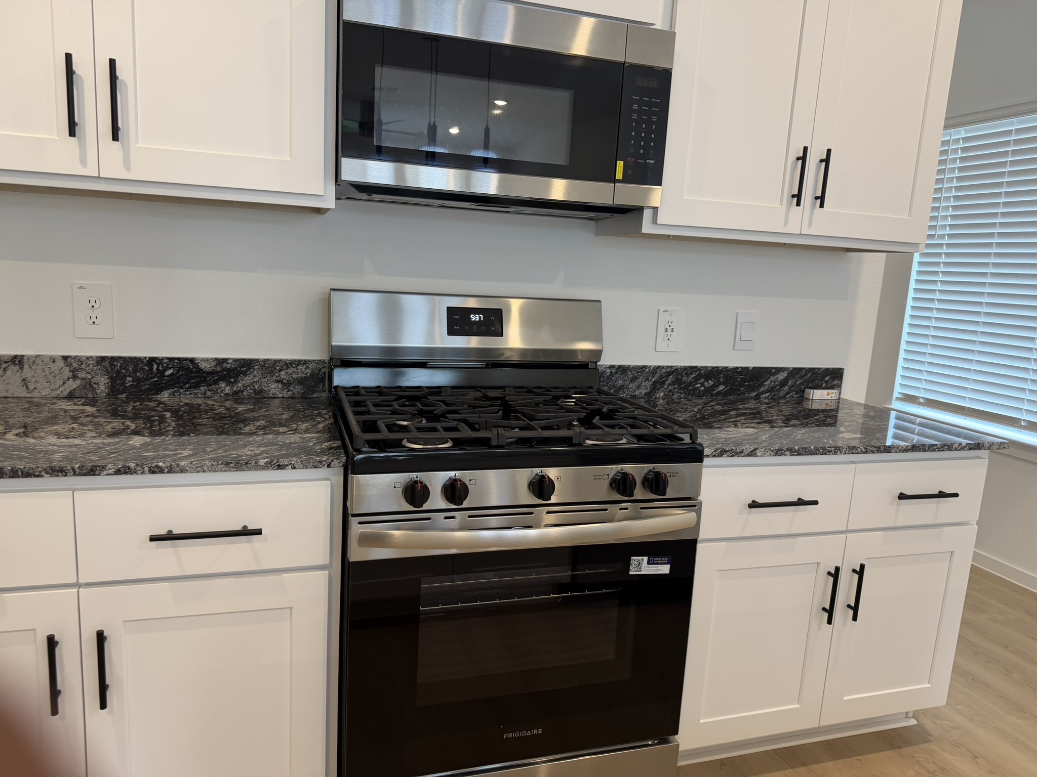 407 Robin Court Angleton, TX 77515 - Photo 35 of 43