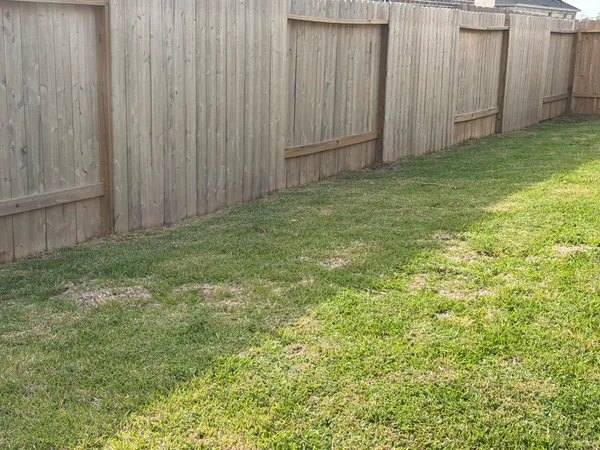 $2,650 | 407 Robin Court, Angleton, TX 77515
