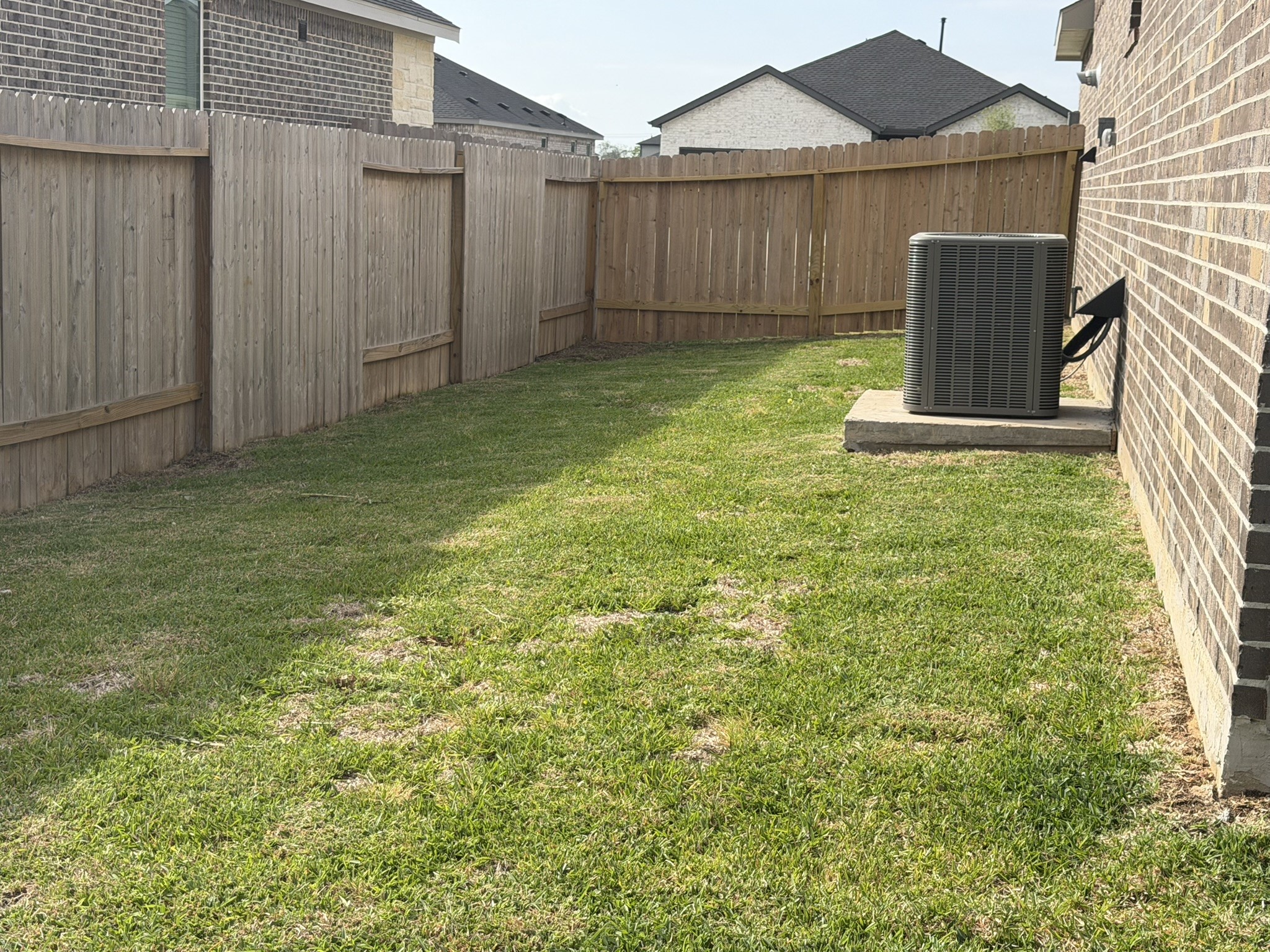 407 Robin Court Angleton, TX 77515 - Photo 7 of 43