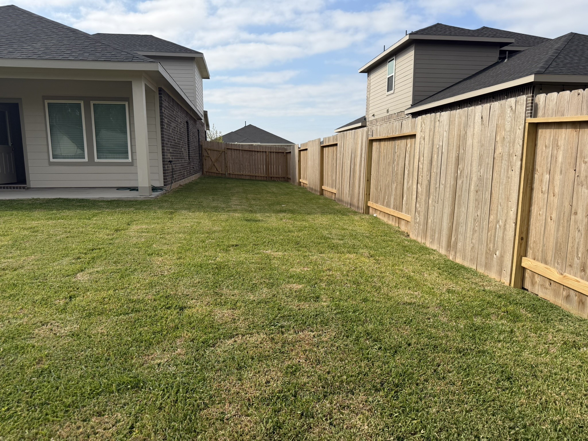 407 Robin Court Angleton, TX 77515 - Photo 9 of 43