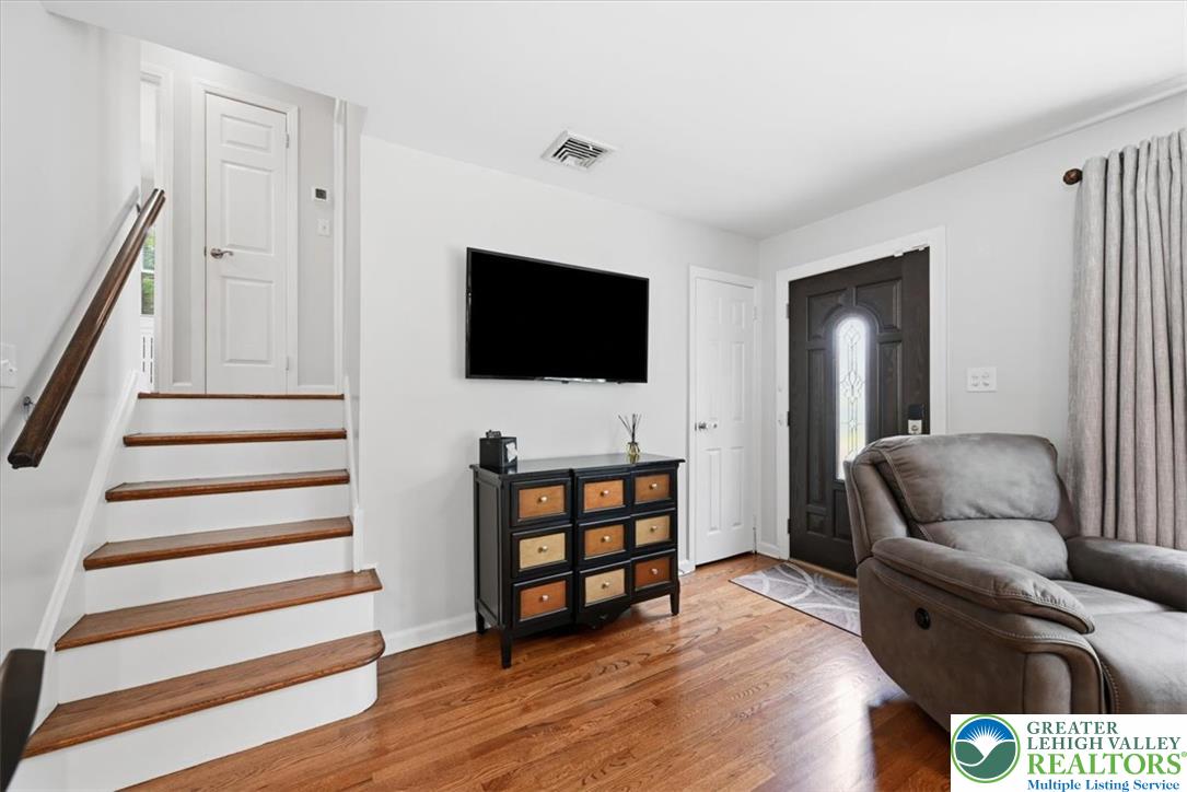 1928 Woodbury Road Bethlehem, PA 18017 - Photo 26 of 89