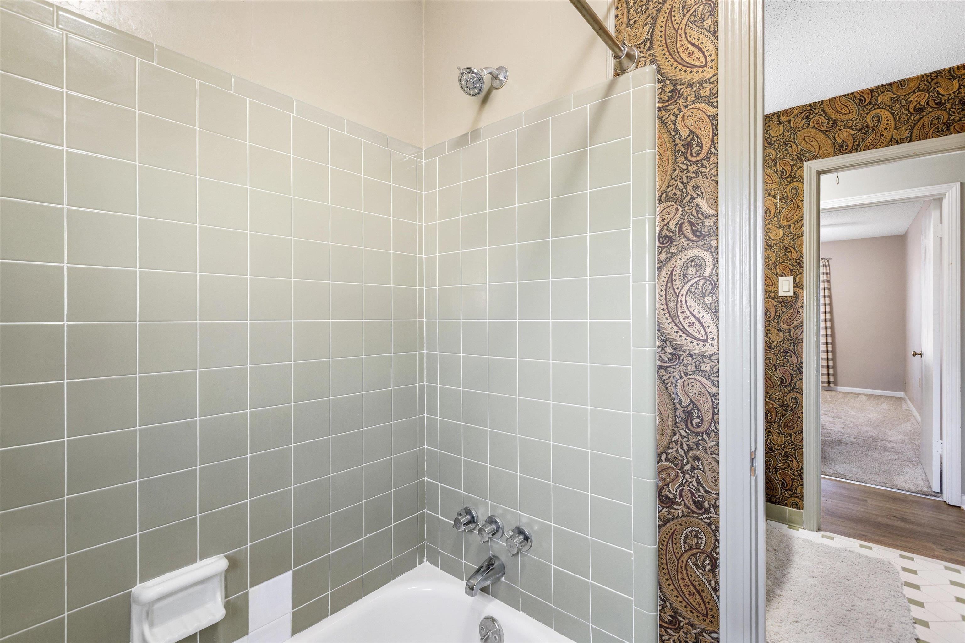 3876 Luther Road Bartlett, TN 38135 - Photo 16 of 20 a bathroom with a shower