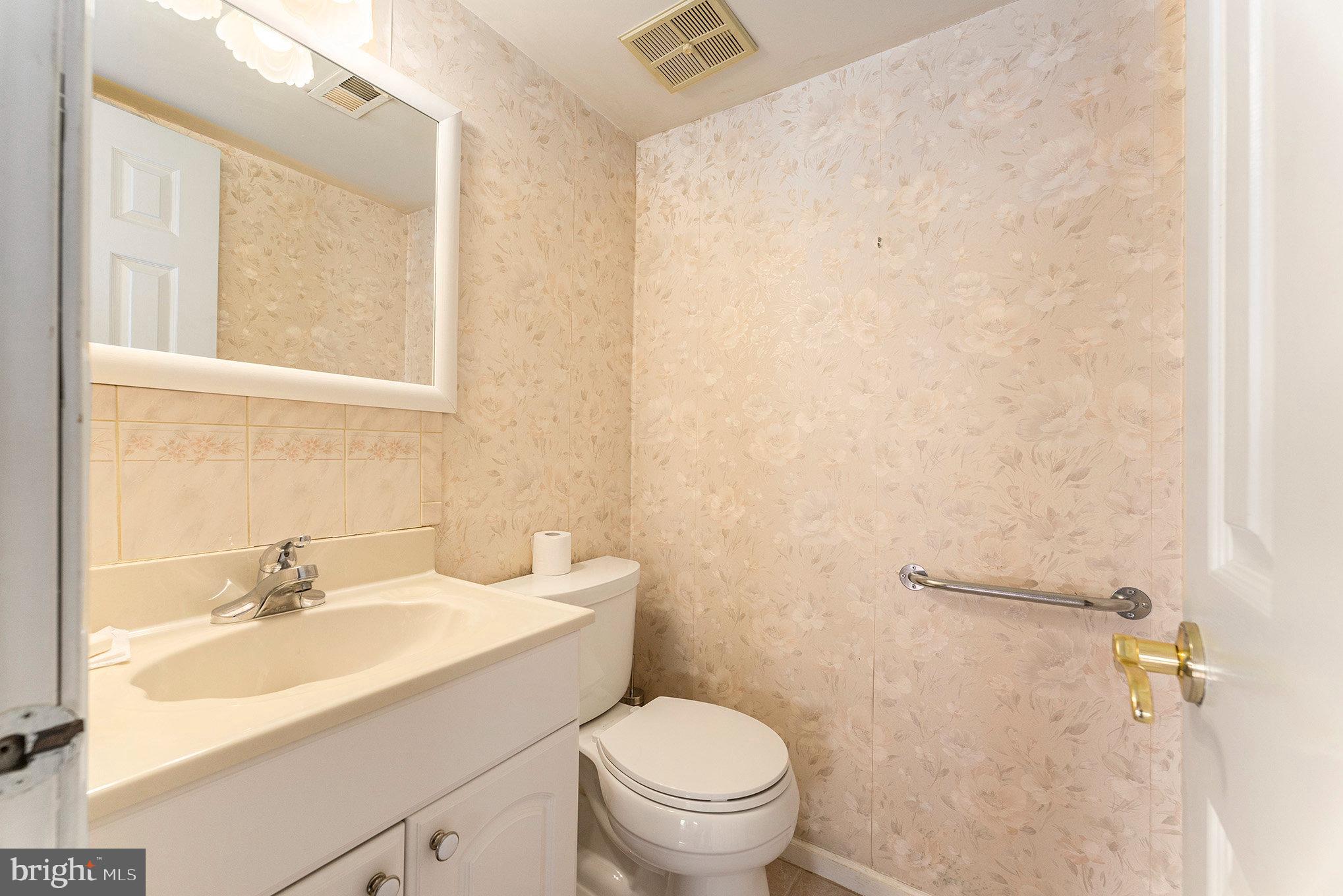 1212 Stevens Road Philadelphia, PA 19116 - Photo 16 of 35 Gallery Image 16