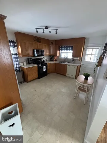 $300,000 | 509 Columbia Avenue, Temple, PA 19560