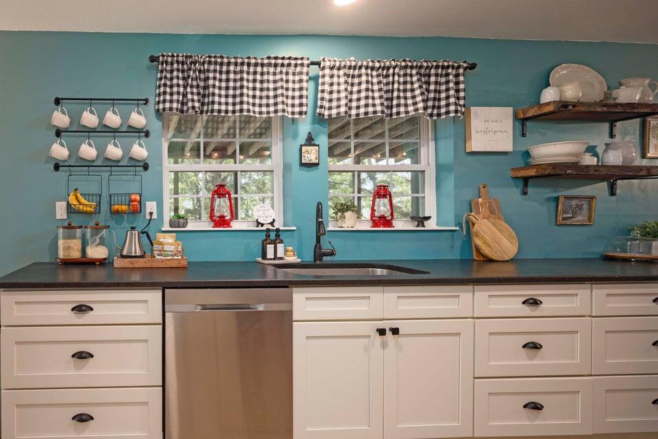 1455 Rigsby Gap Road Pikeville, TN 37367 - Photo 16 of 66 Kitchen
