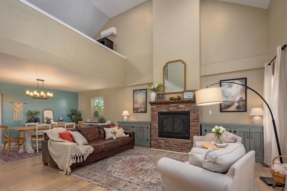 1455 Rigsby Gap Road Pikeville, TN 37367 - Photo 3 of 66 Living Room