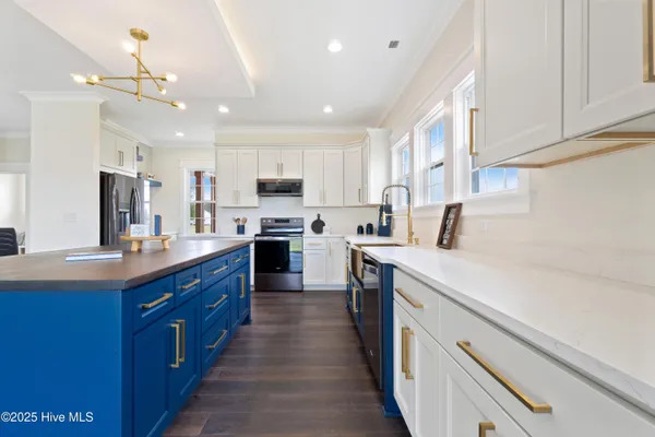 $549,900 | 3111 Staysail Drive, Elizabeth City, NC 27909