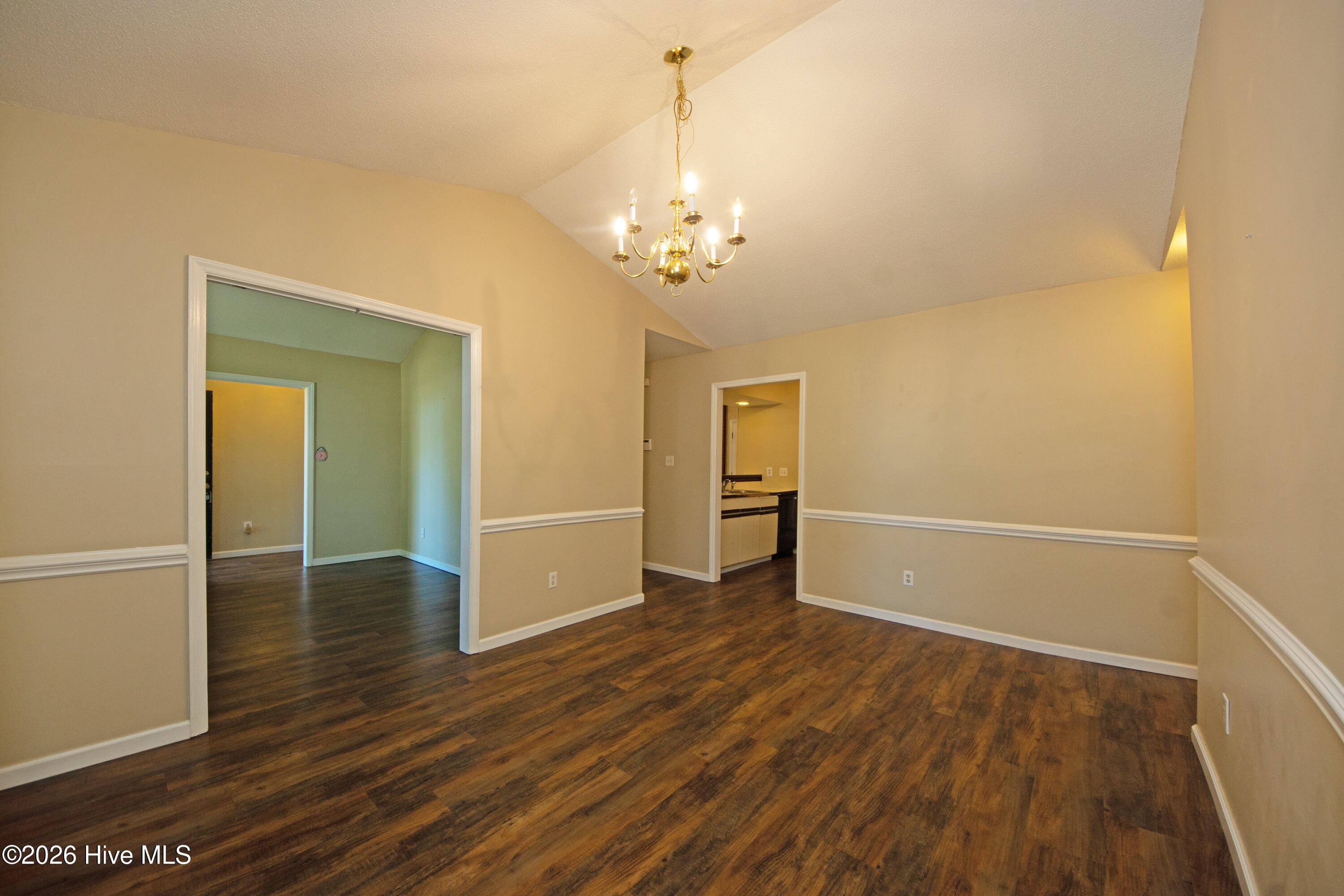 186 Raintree Circle Jacksonville, NC 28540 - Photo 6 of 30 Dining Room