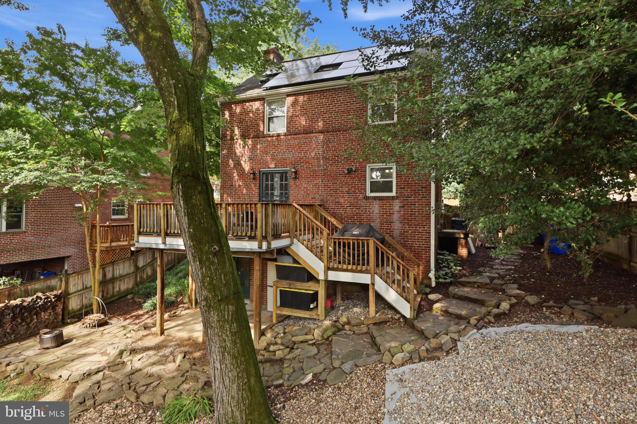 10211 Sutherland Road Silver Spring, MD 20901 - Photo 31 of 49 Rear Yard / deck