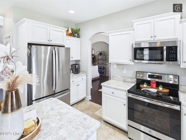 $2,300 | 703 Kiwi Stone Circle, Jacksonville, NC 28546