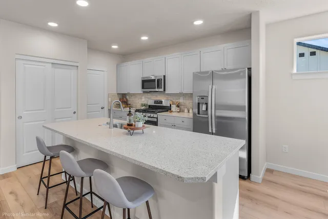 $474,990 | 316 North Viewmont Road, Unit 10/1 MIDDLETON, Greenacres, WA 99016