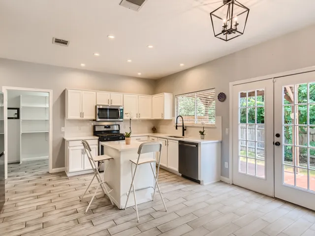$4,100 | 5904 Kabaye Cove, Austin, TX 78749