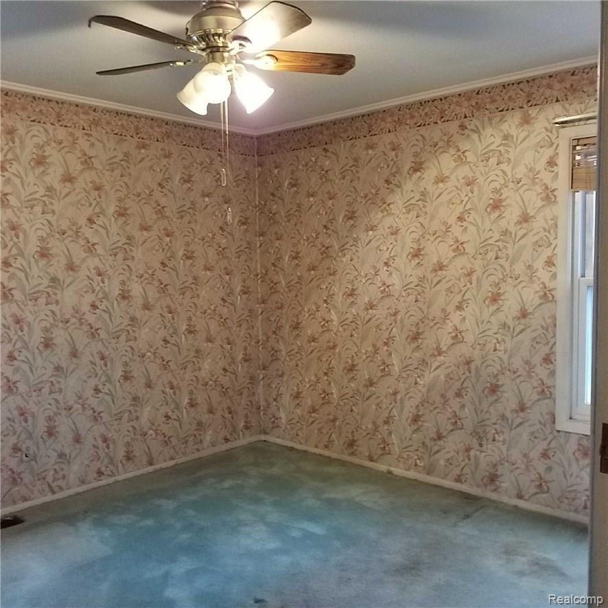 433 Hemphill Road Flint, MI 48507 - Photo 11 of 22 20171121_162433.jpg